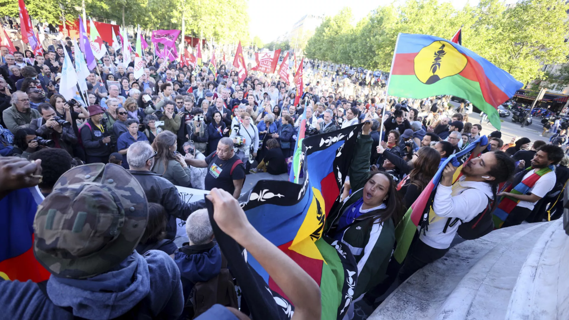 Yeni Kaledonya: Fransa neden Azerbaycan’ı suçluyor?