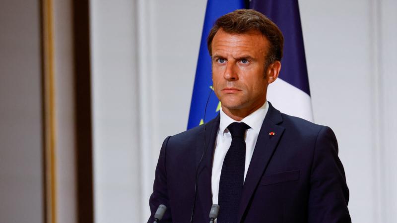 Macron, Fransa’nın şiddet olaylarına sahne olan denizaşırı kolonisi Yeni Kaledonya’ya gidecek