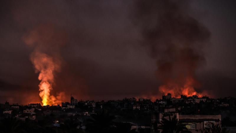 İsrail, Gazze’nin orta kesimini vurdu