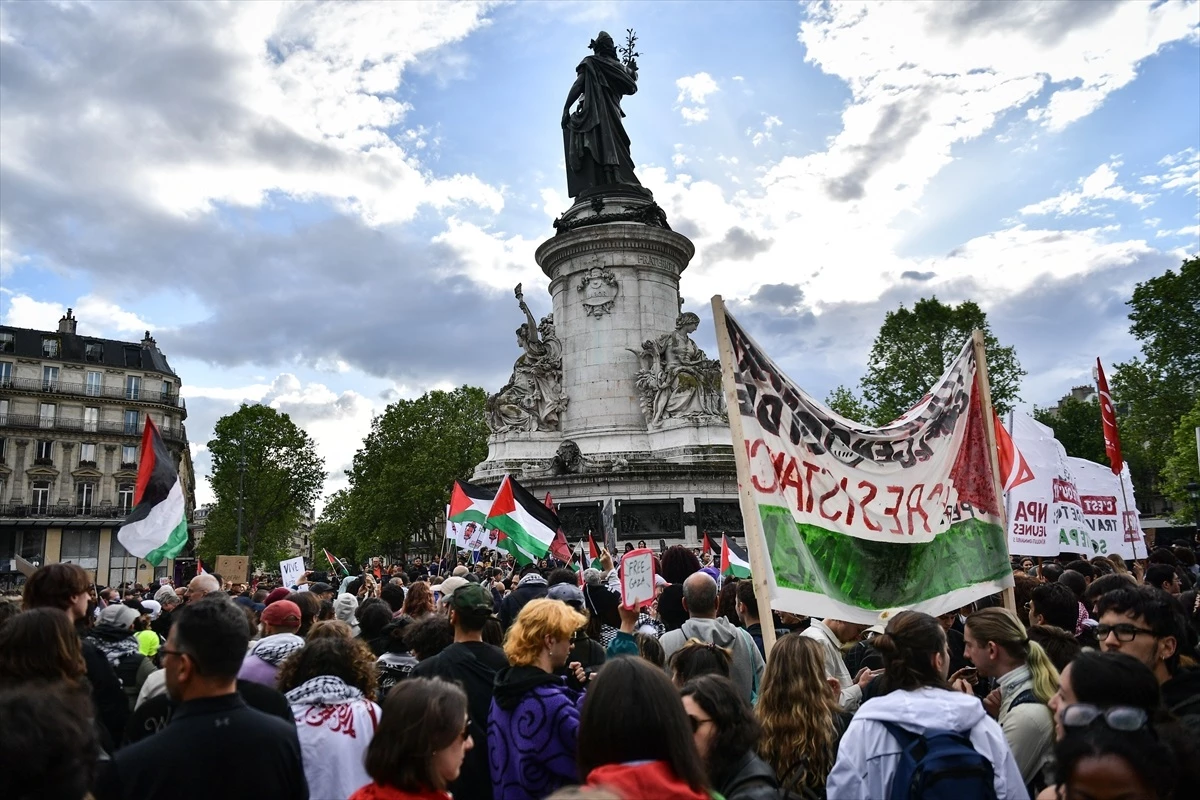 Paris’te Filistinlilerin Nekbe’nin 76. yıl dönümü için gösteriler düzenlendi